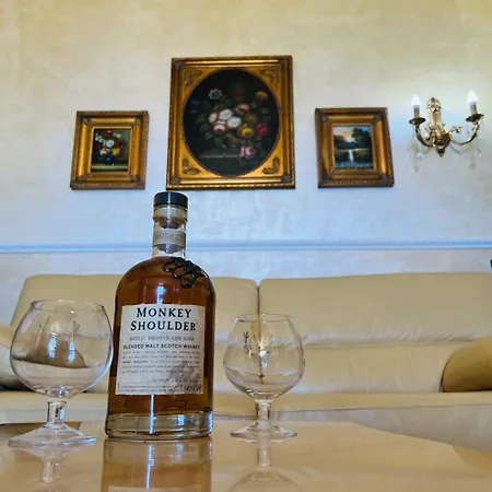 The Old Fashioned House Пиццо